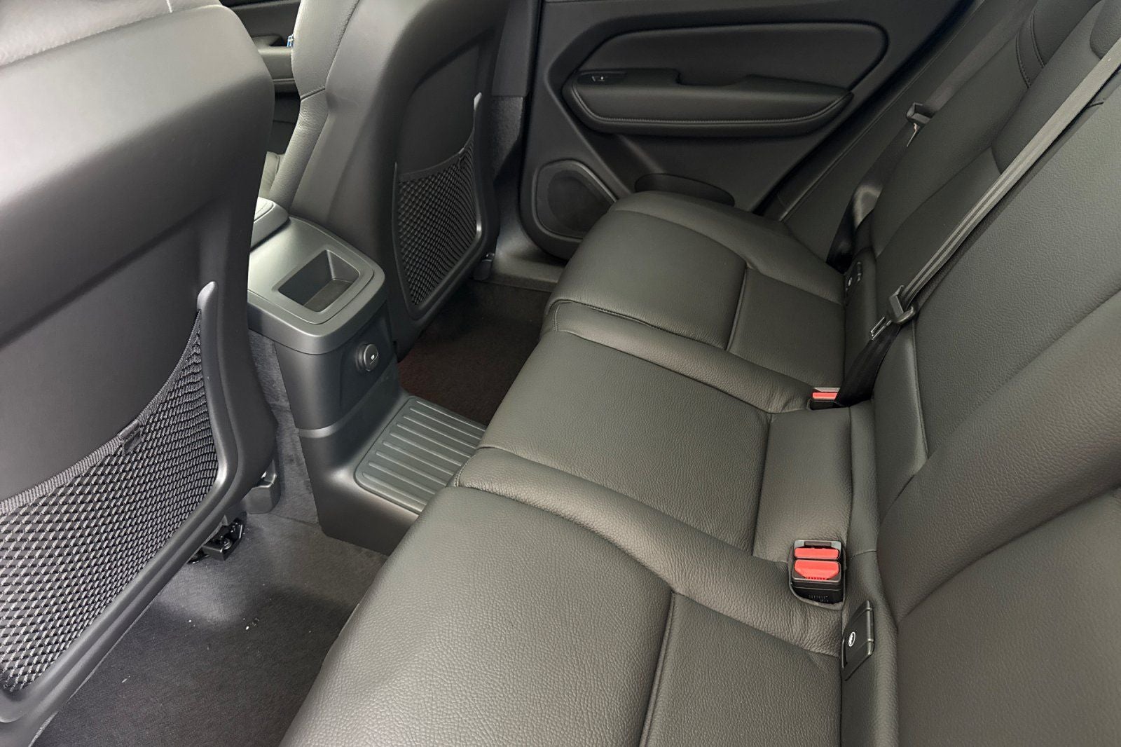 2025 Volvo XC60 Plug-In Hybrid T8 Plus