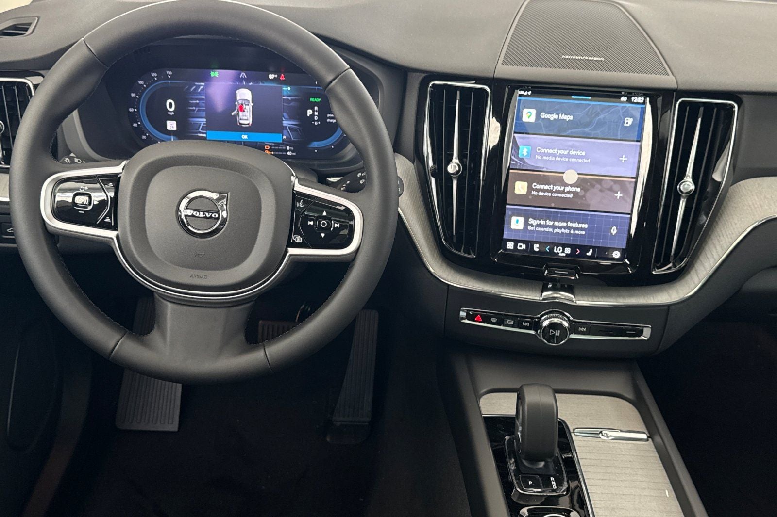 2025 Volvo XC60 Plug-In Hybrid T8 Plus