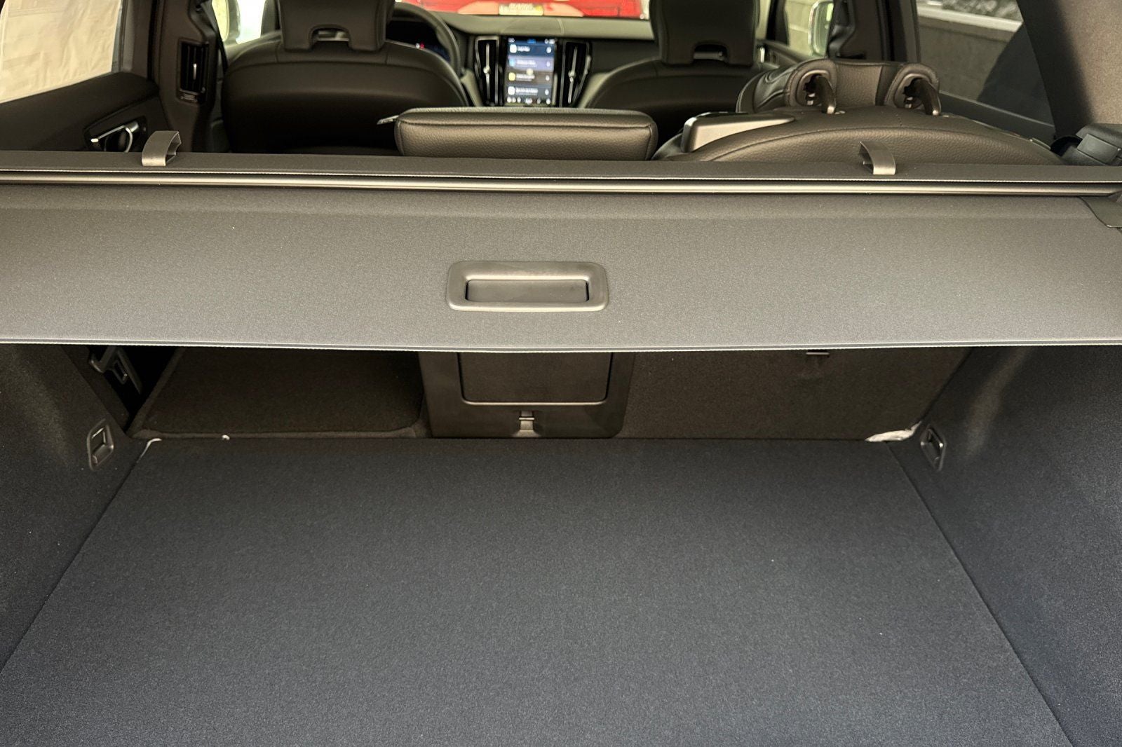 2025 Volvo XC60 Plug-In Hybrid T8 Plus