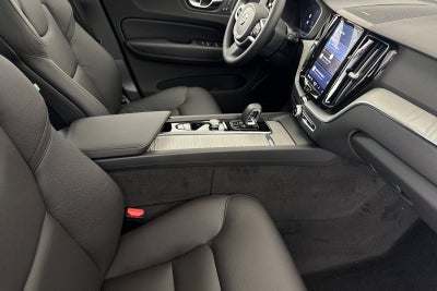 2025 Volvo XC60 Plug-In Hybrid T8 Plus