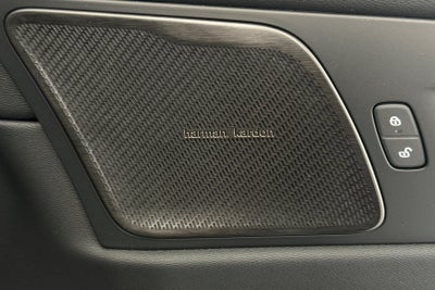 2025 Volvo XC60 Plug-In Hybrid T8 Plus