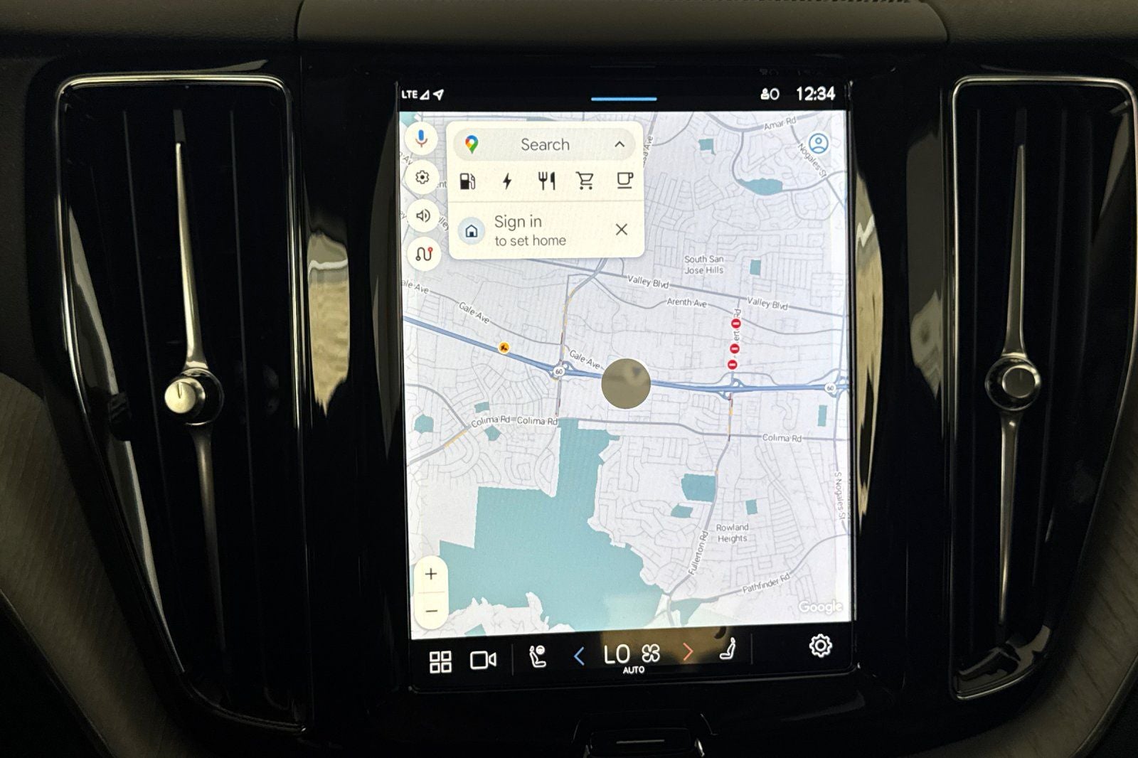 2025 Volvo XC60 Plug-In Hybrid T8 Plus