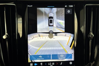 2025 Volvo XC60 Plug-In Hybrid T8 Plus