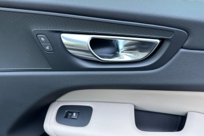 2026 Volvo XC60 Plug-In Hybrid T8 Plus