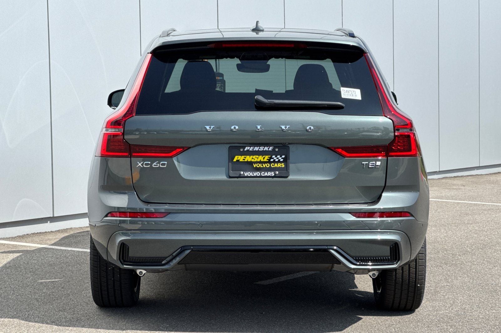 2026 Volvo XC60 Plug-In Hybrid T8 Plus