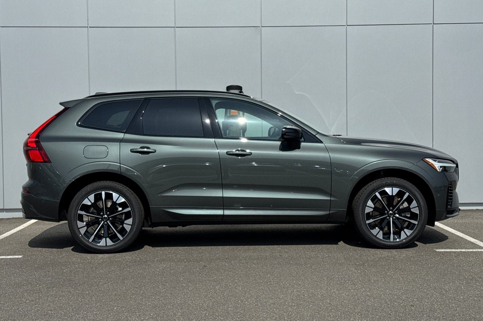 2026 Volvo XC60 Plug-In Hybrid T8 Plus