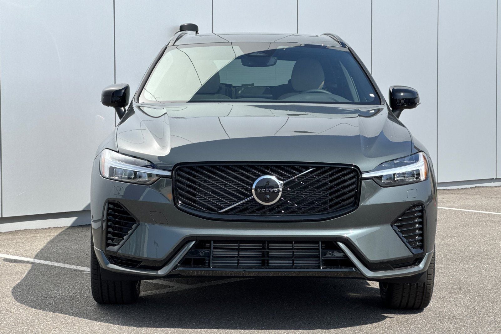 2026 Volvo XC60 Plug-In Hybrid T8 Plus