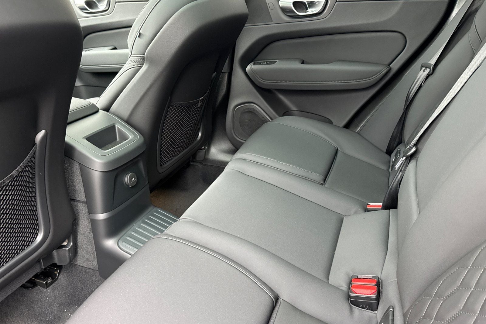 2026 Volvo XC60 Plug-In Hybrid T8 Plus