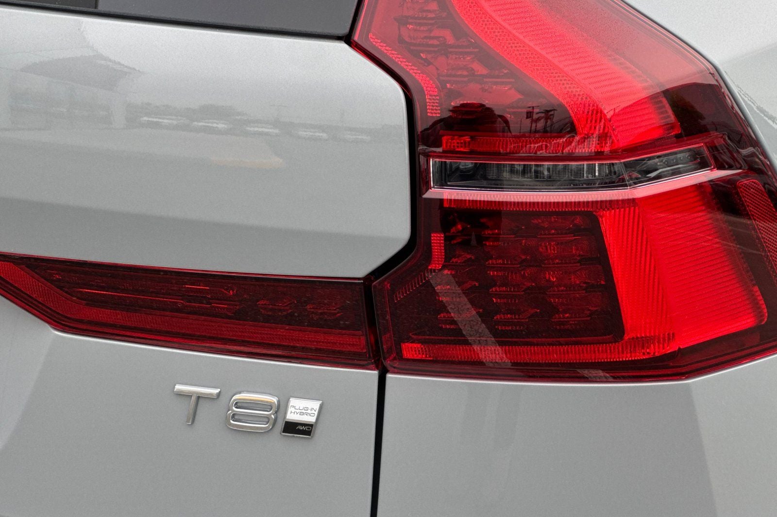 2026 Volvo XC60 Plug-In Hybrid T8 Plus