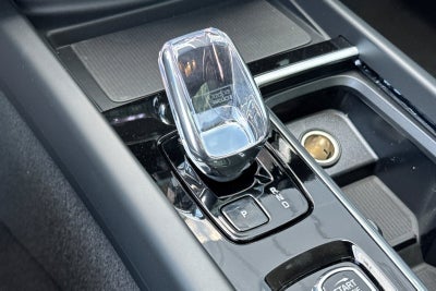 2026 Volvo XC60 Plug-In Hybrid T8 Plus