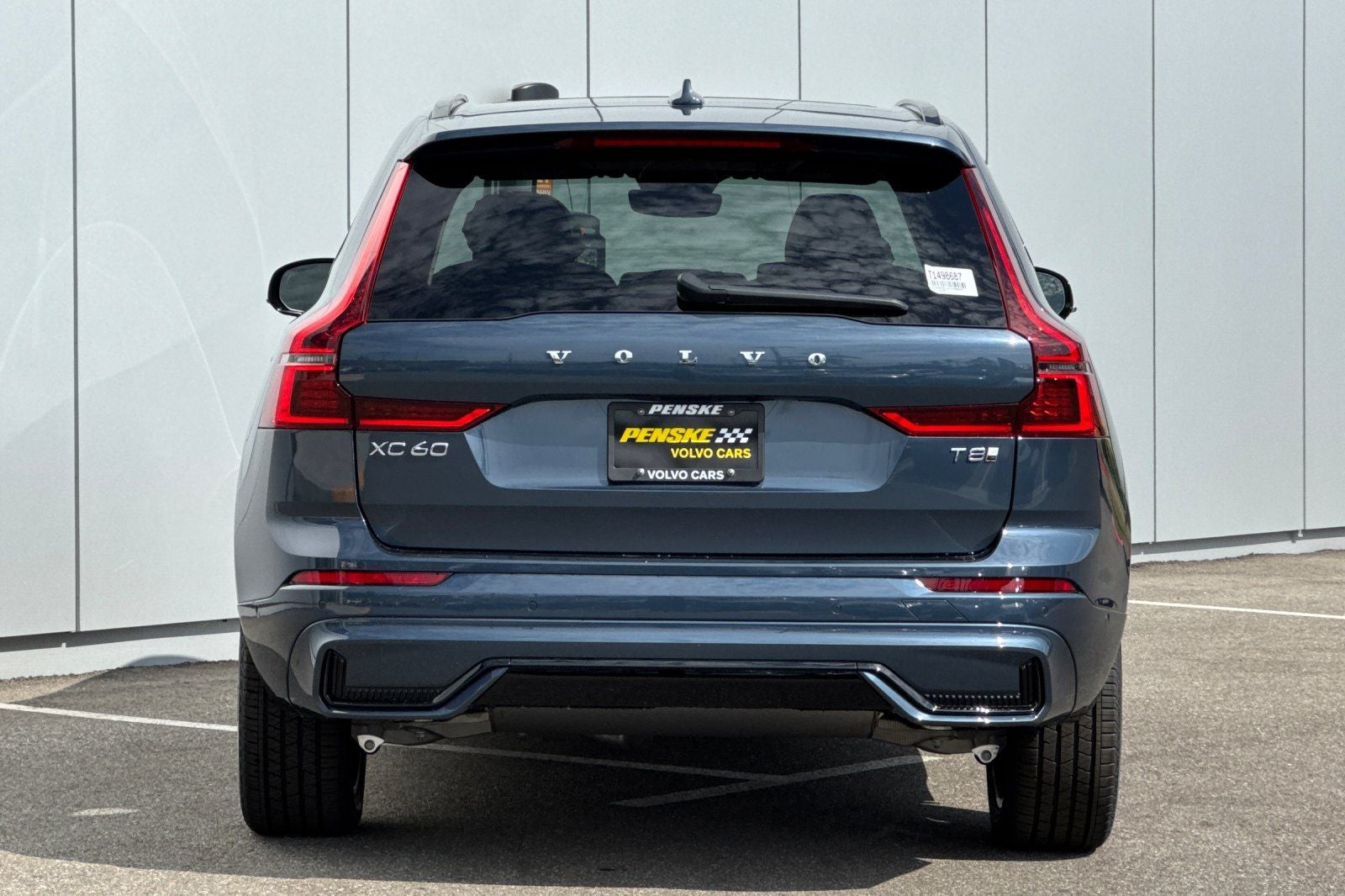 2026 Volvo XC60 Plug-In Hybrid T8 Plus