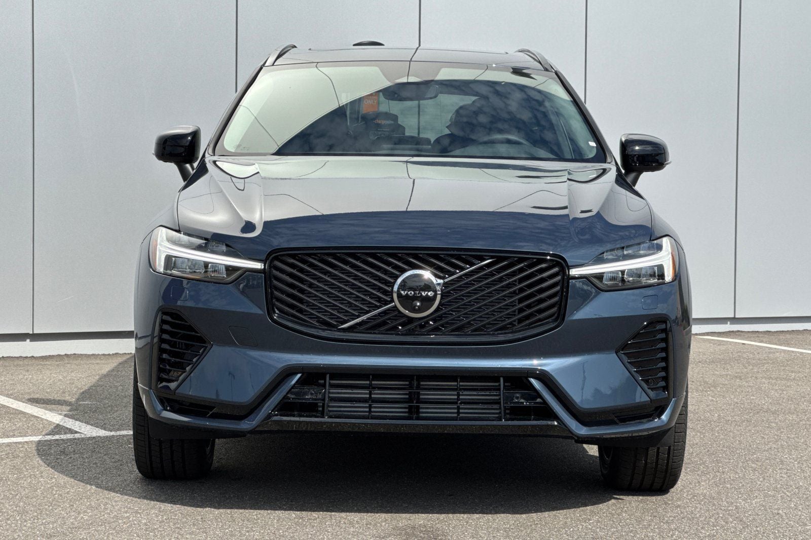 2026 Volvo XC60 Plug-In Hybrid T8 Plus