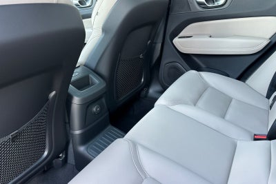 2026 Volvo XC60 Plug-In Hybrid T8 Plus