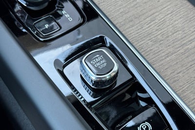 2026 Volvo XC60 Plug-In Hybrid T8 Plus