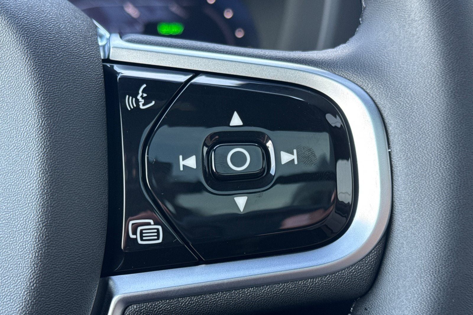 2026 Volvo XC60 Plug-In Hybrid T8 Plus