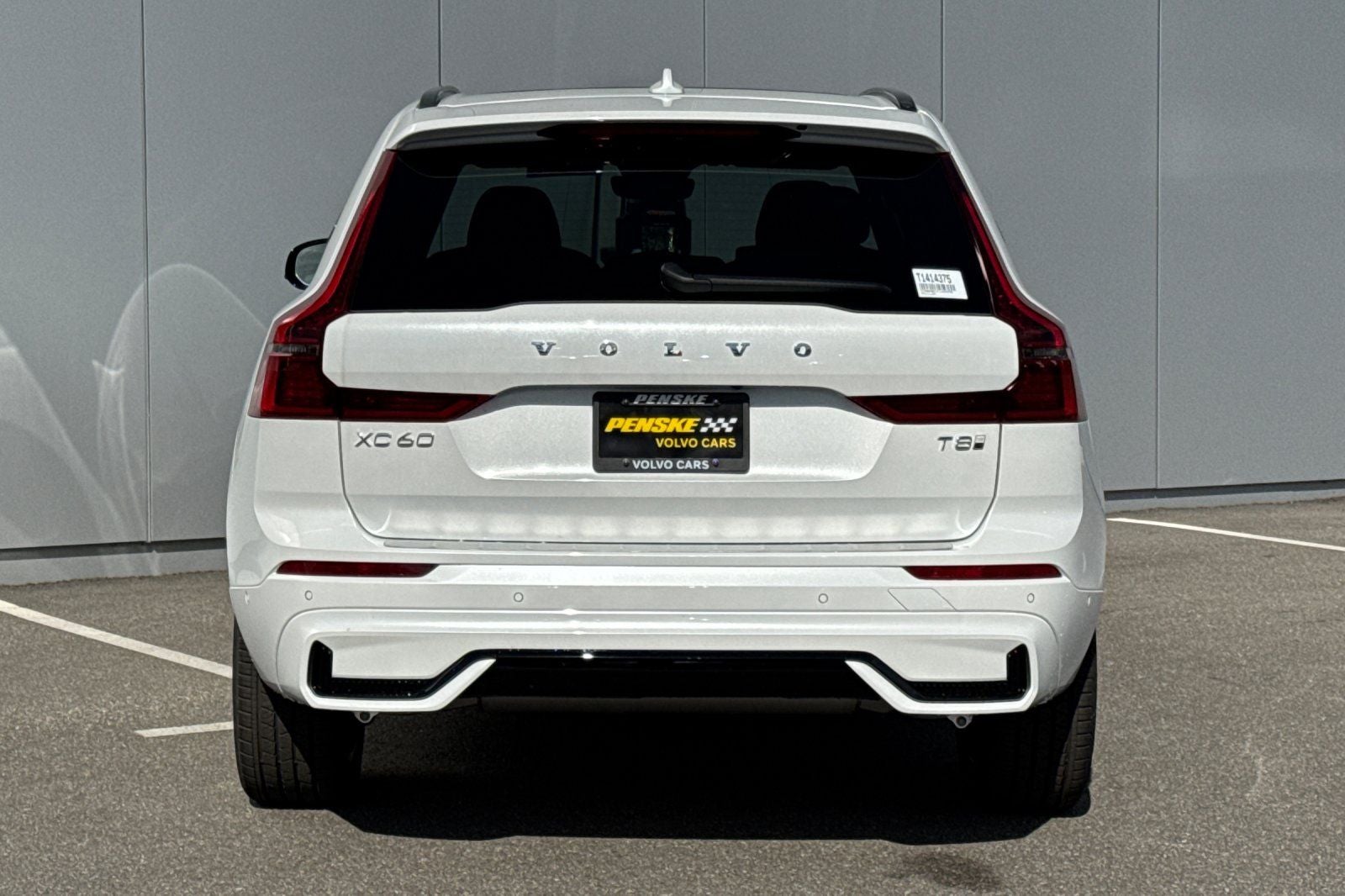 2026 Volvo XC60 Plug-In Hybrid T8 Plus