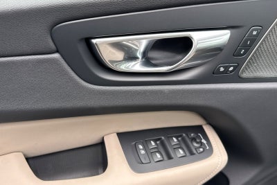 2026 Volvo XC60 Plug-In Hybrid T8 Plus
