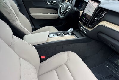 2026 Volvo XC60 Plug-In Hybrid T8 Plus