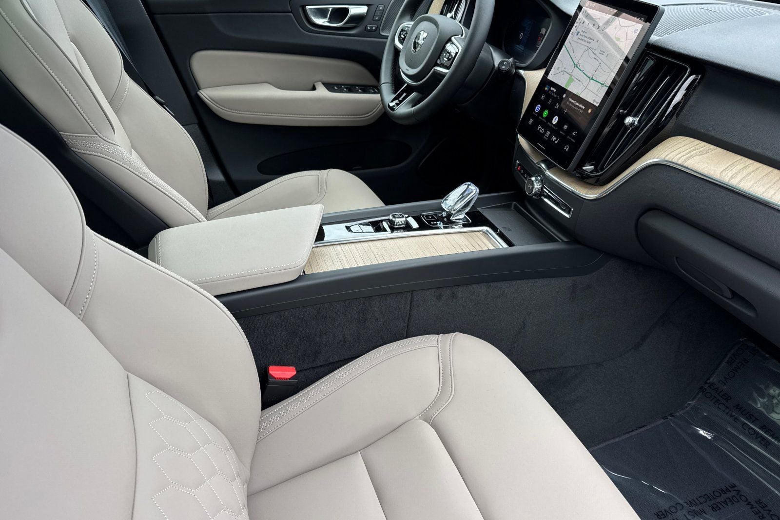 2026 Volvo XC60 Plug-In Hybrid T8 Plus