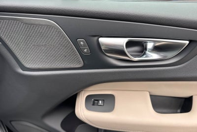2026 Volvo XC60 Plug-In Hybrid T8 Plus