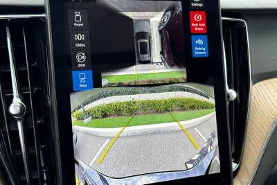 2026 Volvo XC60 Plug-In Hybrid T8 Plus