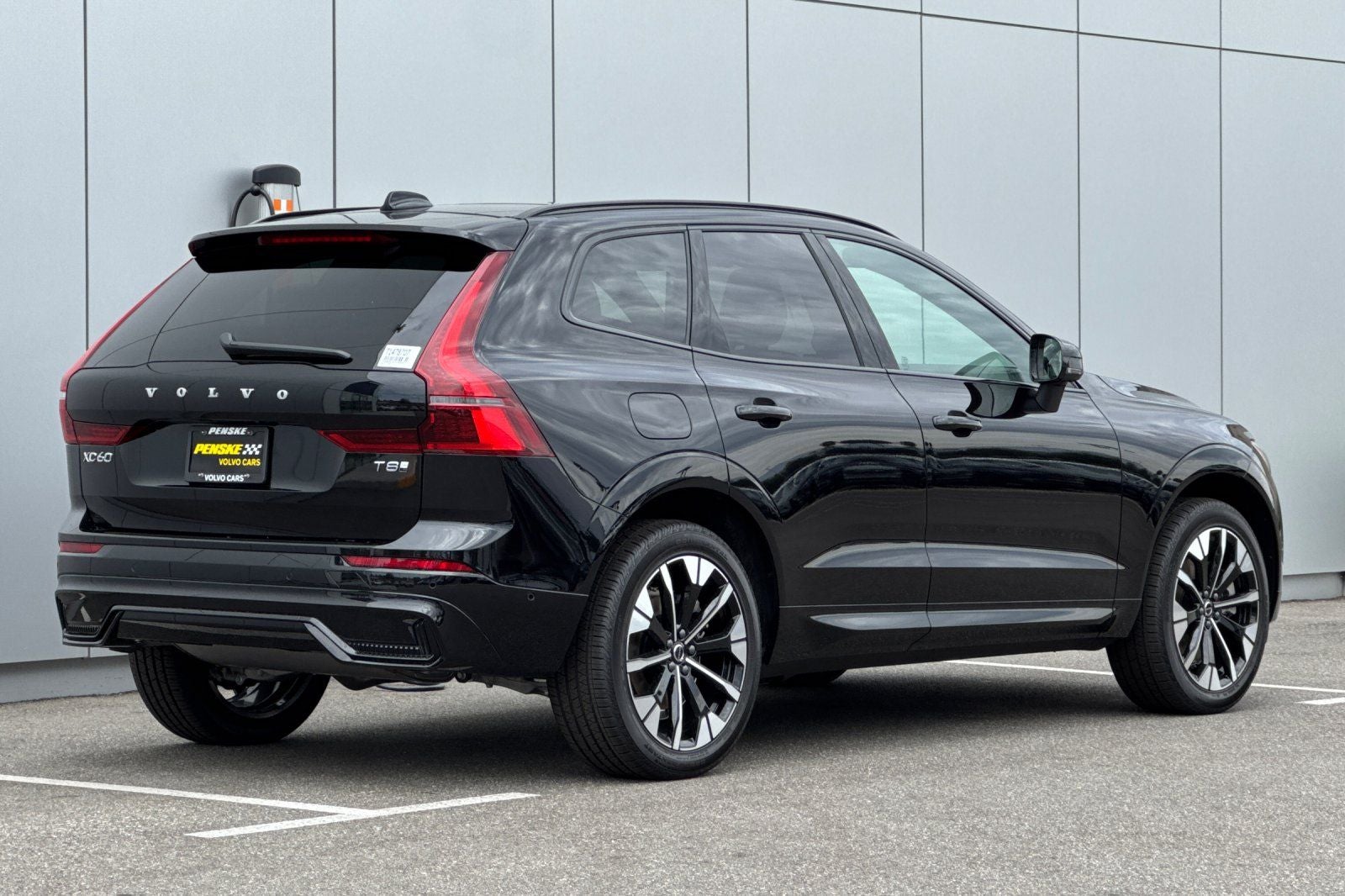 2026 Volvo XC60 Plug-In Hybrid T8 Plus