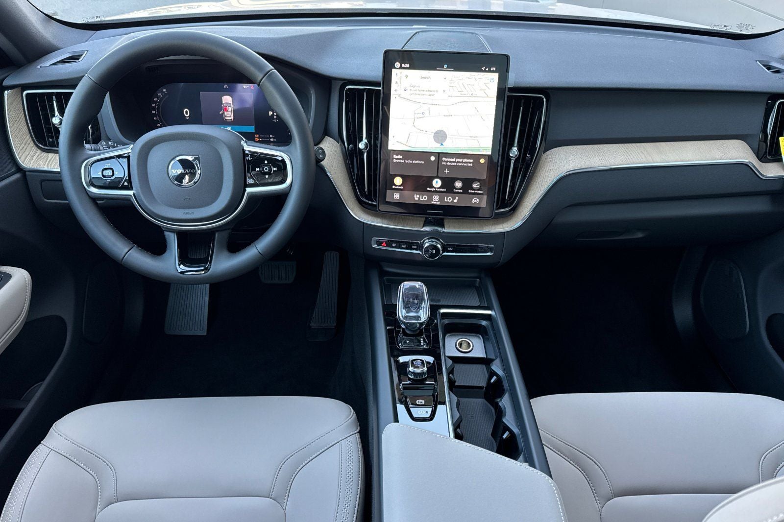 2026 Volvo XC60 Plug-In Hybrid T8 Plus