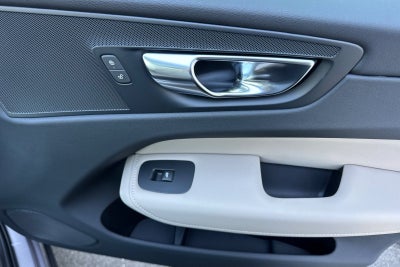 2026 Volvo XC60 Plug-In Hybrid T8 Plus