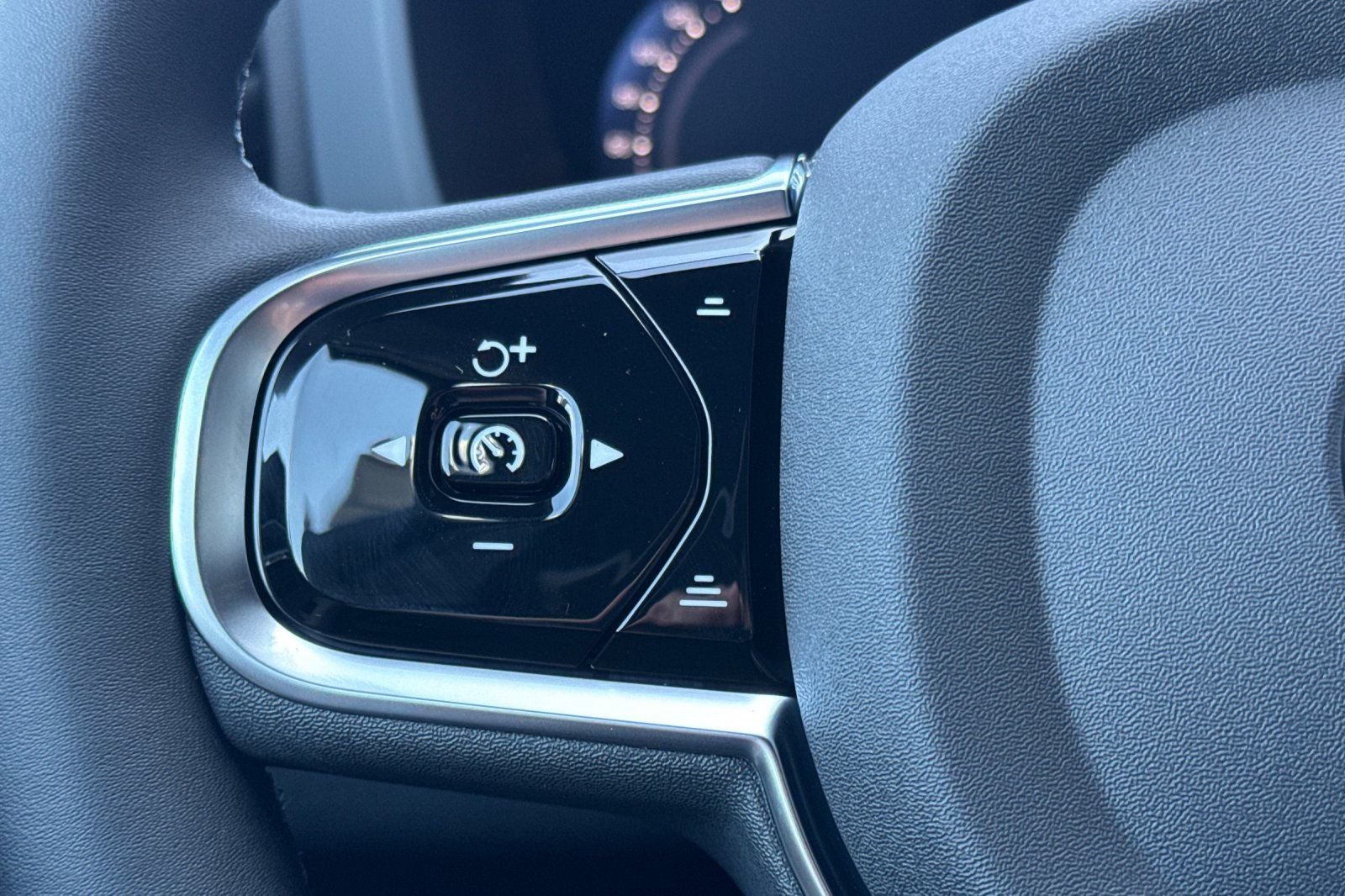 2026 Volvo XC60 Plug-In Hybrid T8 Plus