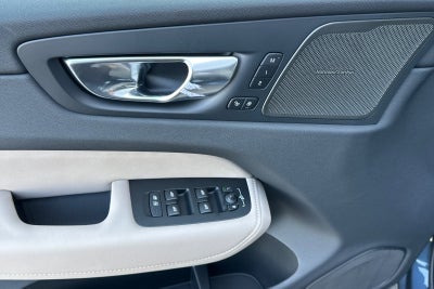 2026 Volvo XC60 Plug-In Hybrid T8 Plus