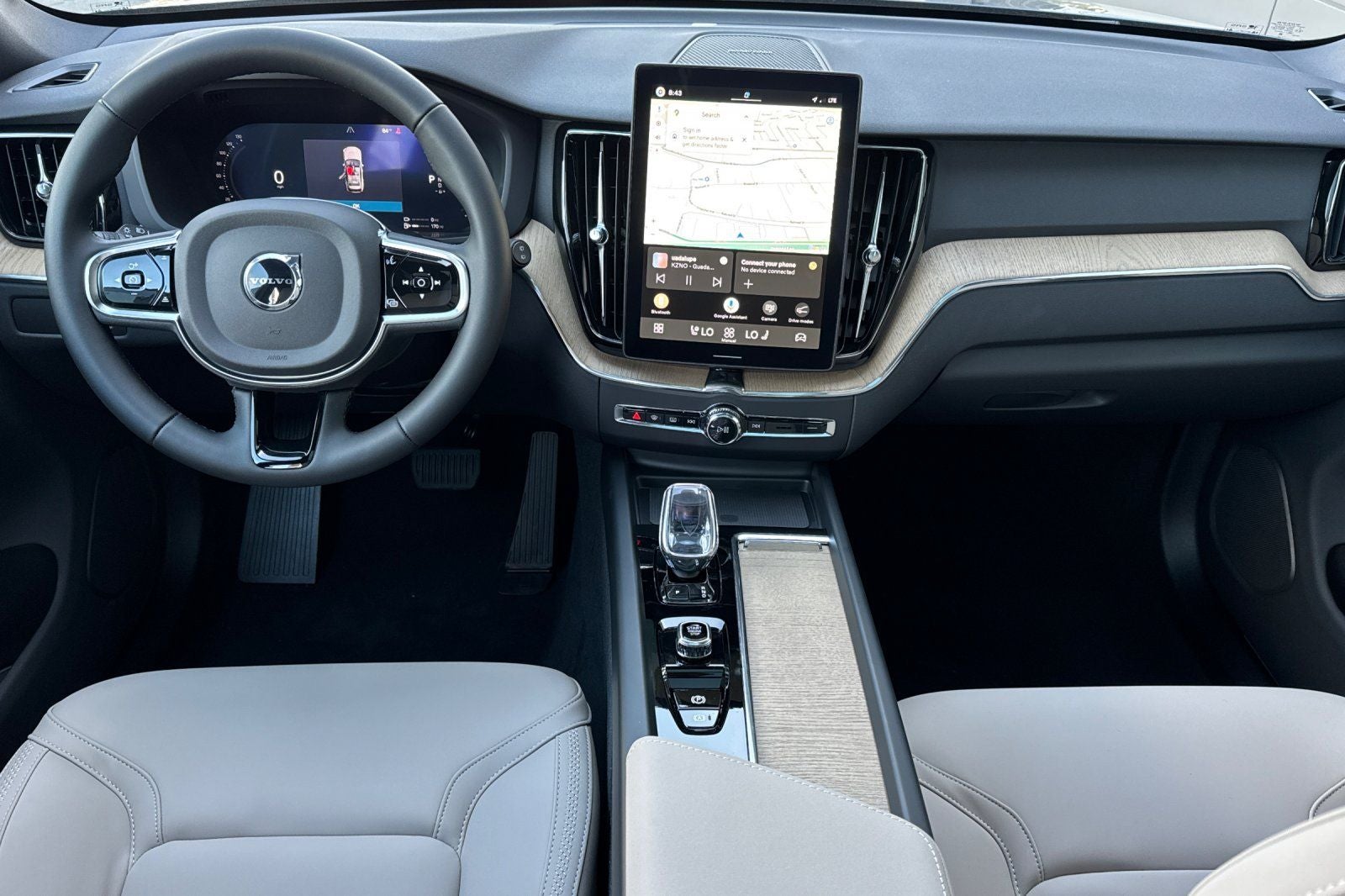 2026 Volvo XC60 Plug-In Hybrid T8 Plus