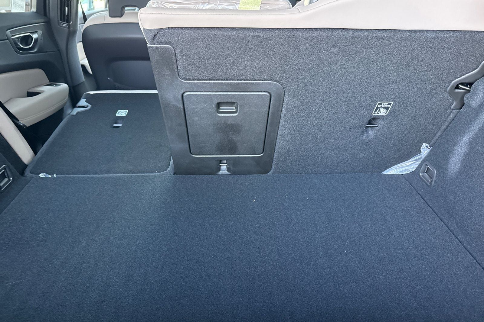 2026 Volvo XC60 Plug-In Hybrid T8 Plus