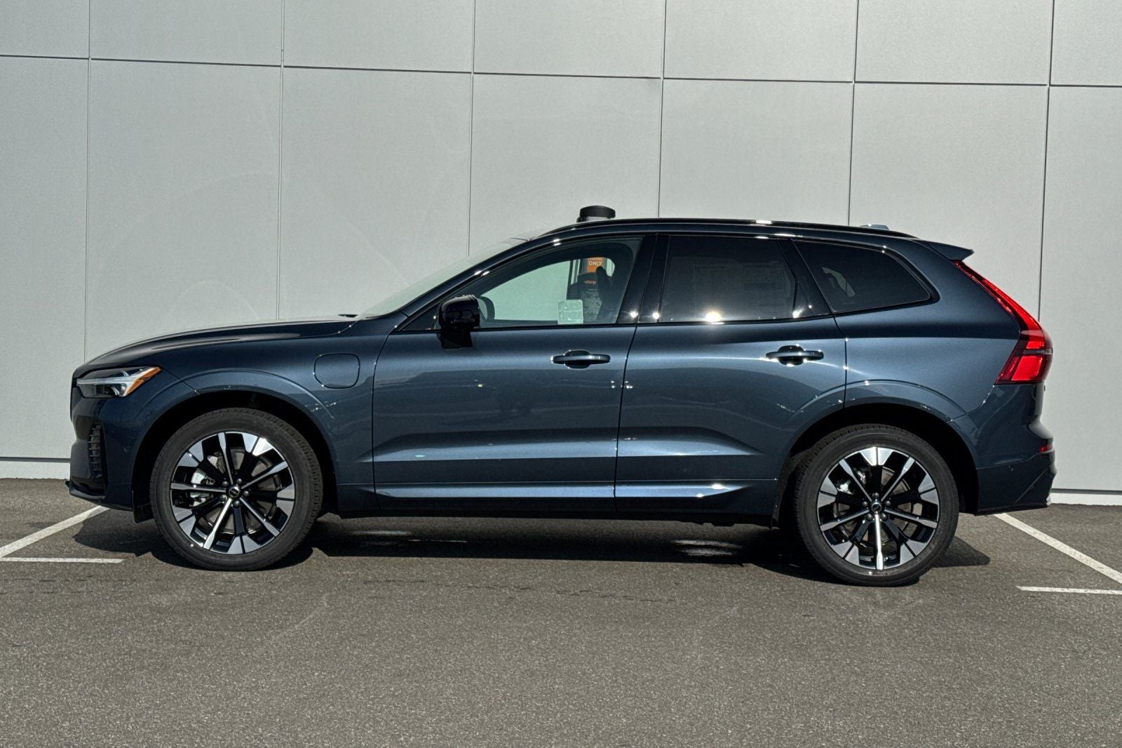 2026 Volvo XC60 Plug-In Hybrid T8 Plus