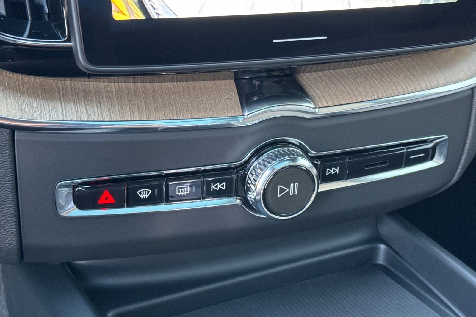 2026 Volvo XC60 Plug-In Hybrid T8 Plus