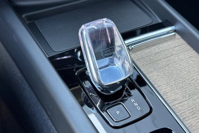 2026 Volvo XC60 Plug-In Hybrid T8 Plus
