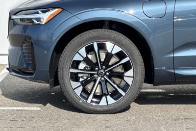 2026 Volvo XC60 Plug-In Hybrid T8 Plus