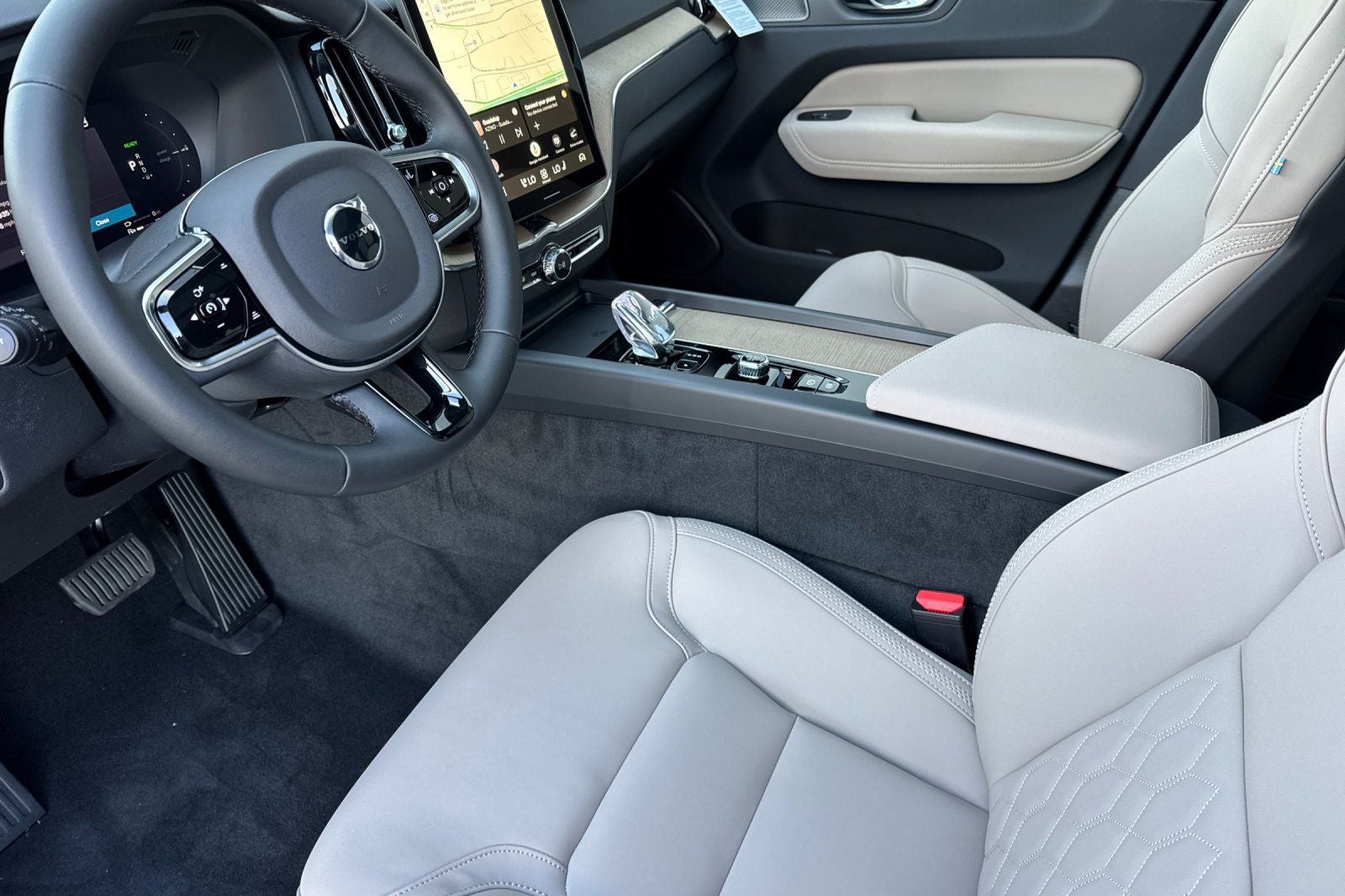 2026 Volvo XC60 Plug-In Hybrid T8 Plus
