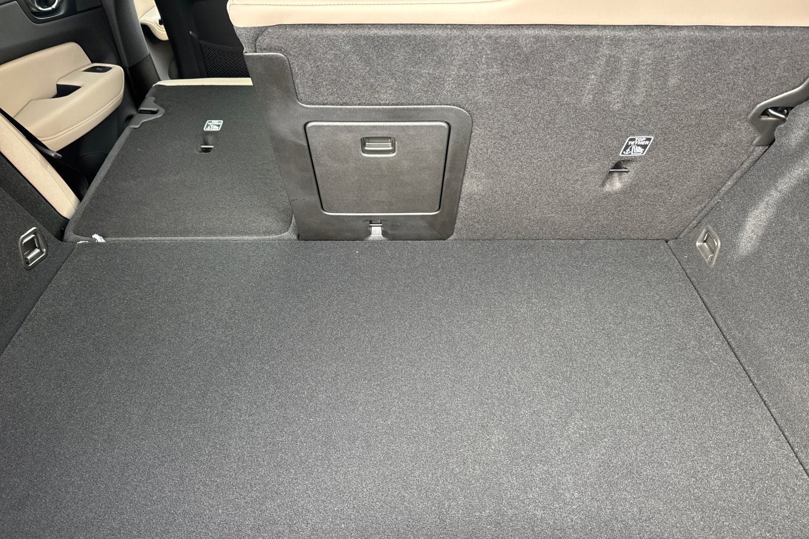 2026 Volvo XC60 Plug-In Hybrid T8 Plus