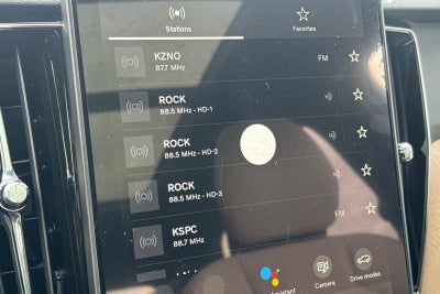 2026 Volvo XC60 Plug-In Hybrid T8 Plus