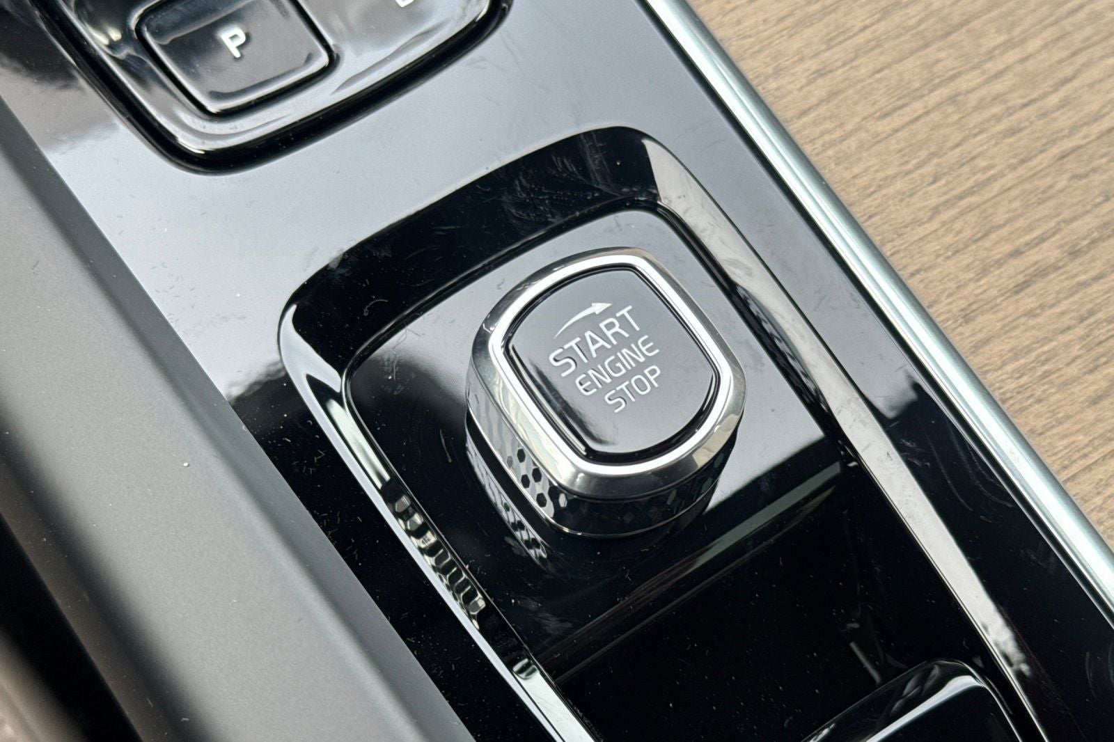 2026 Volvo XC60 Plug-In Hybrid T8 Plus