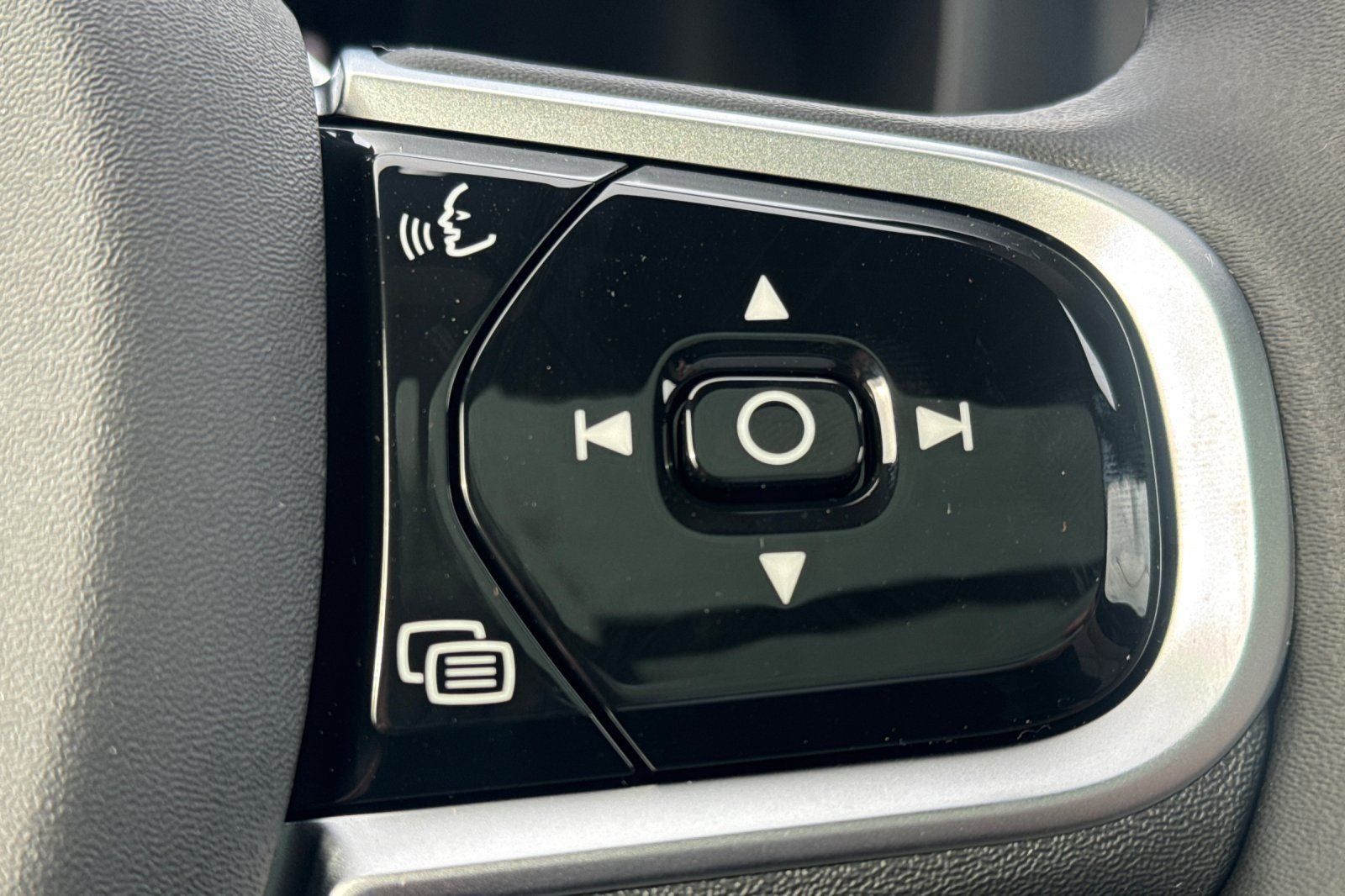 2026 Volvo XC60 Plug-In Hybrid T8 Plus