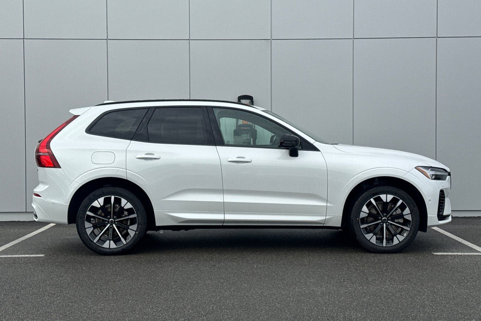 2026 Volvo XC60 Plug-In Hybrid T8 Plus