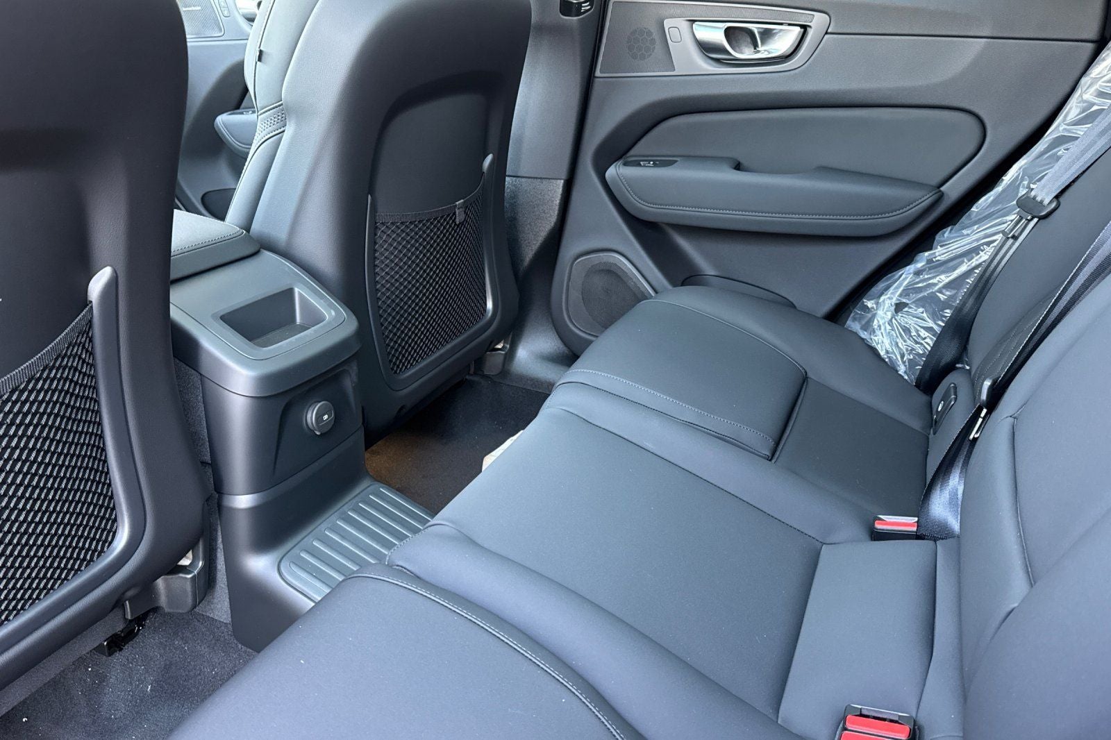 2026 Volvo XC60 Plug-In Hybrid T8 Plus