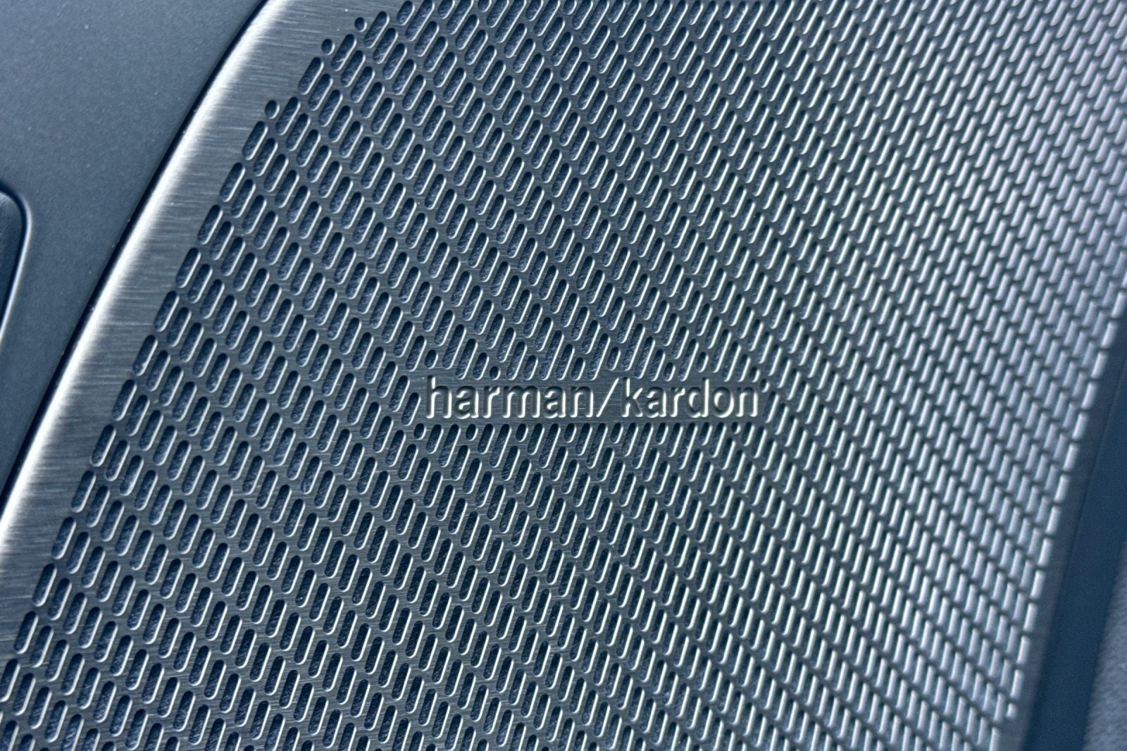 2026 Volvo XC60 Plug-In Hybrid T8 Plus