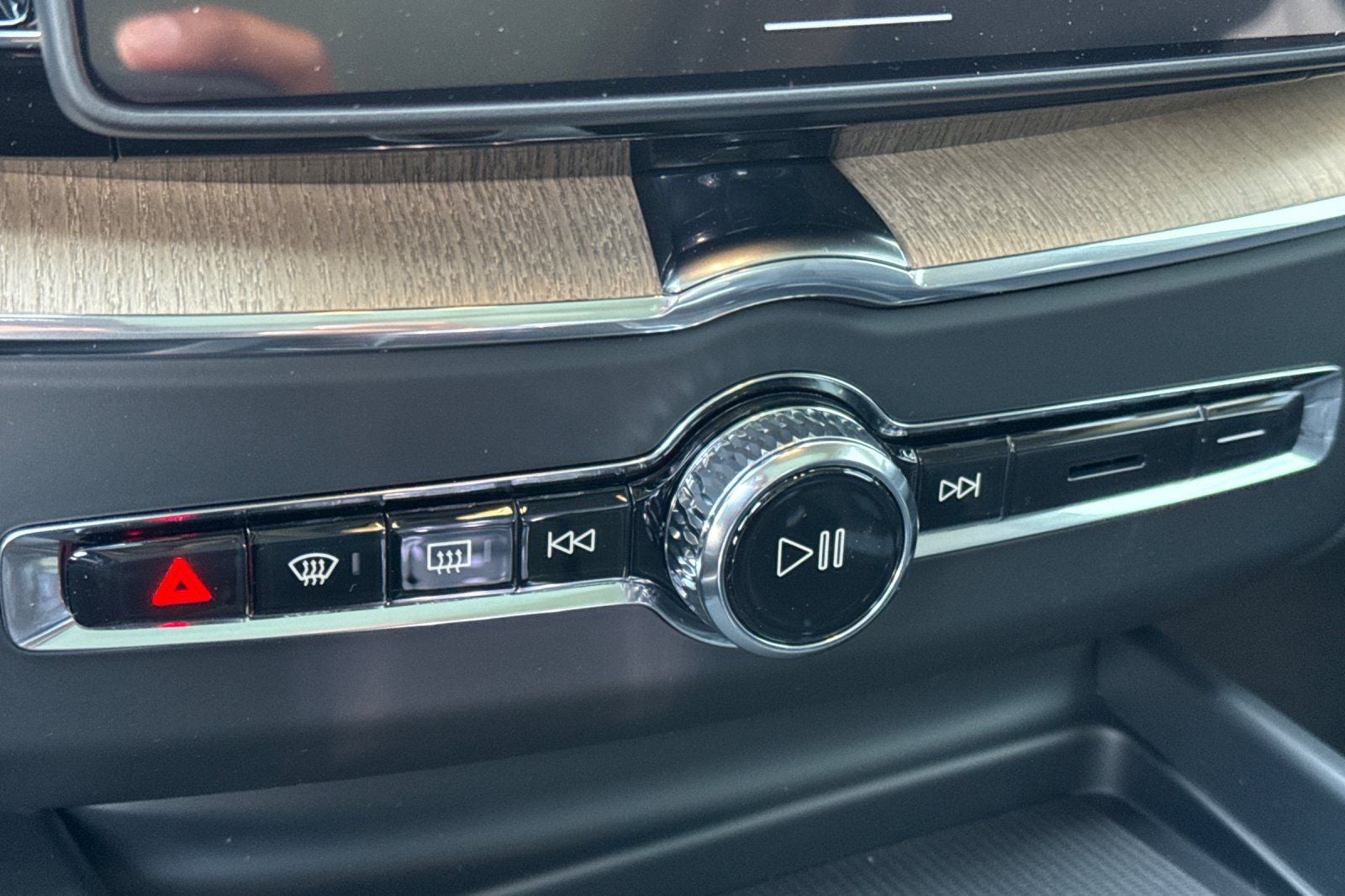 2026 Volvo XC60 Plug-In Hybrid T8 Plus