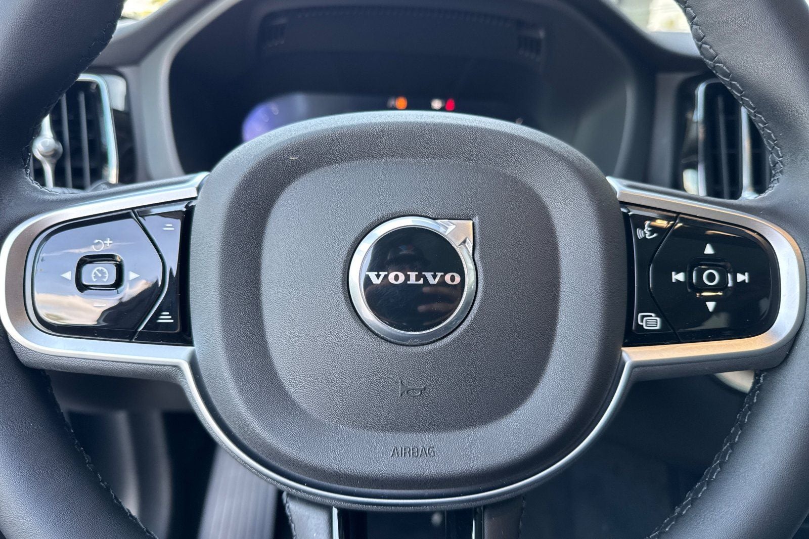 2026 Volvo XC60 Plug-In Hybrid T8 Plus