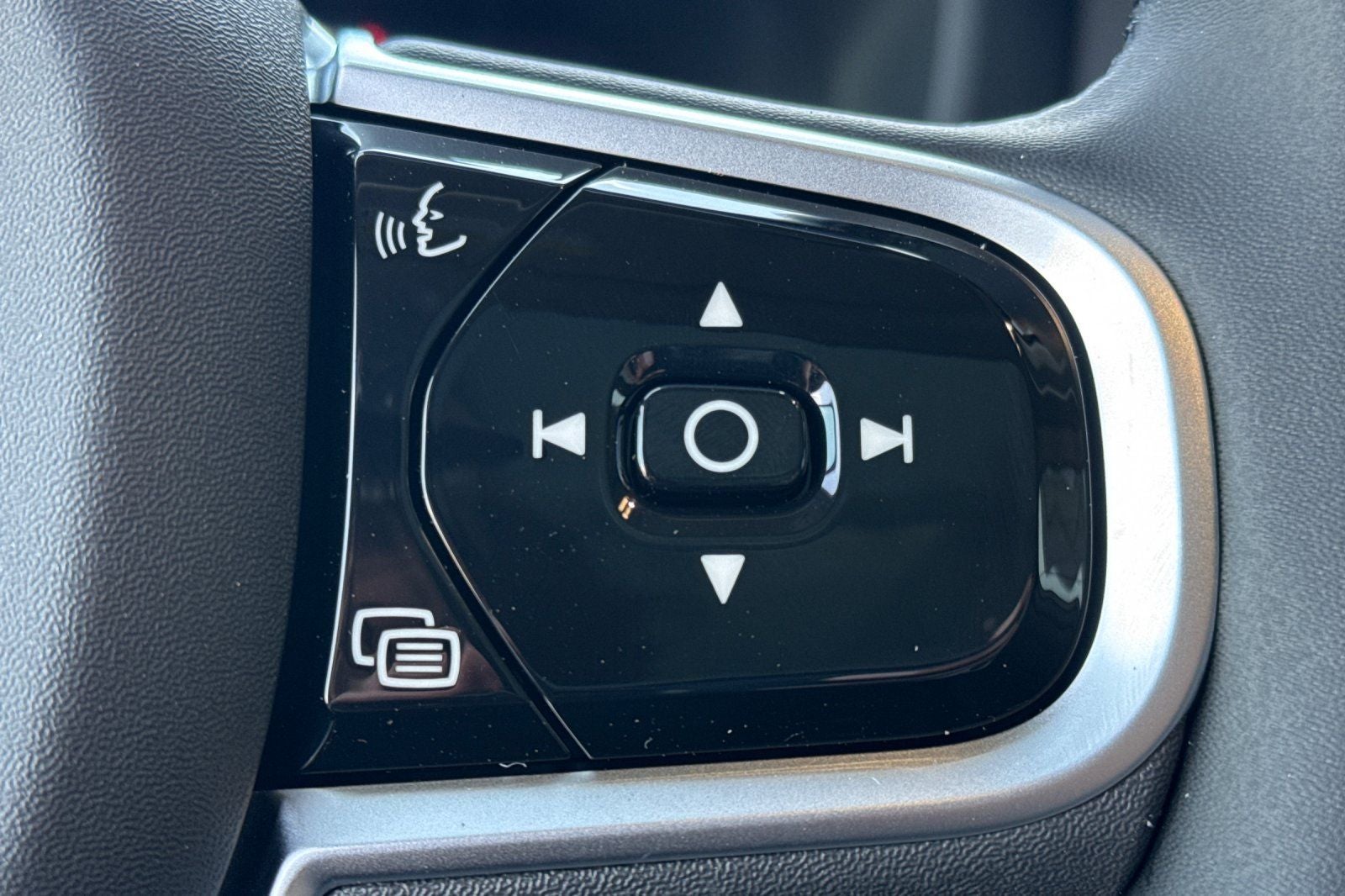 2026 Volvo XC60 Plug-In Hybrid T8 Plus