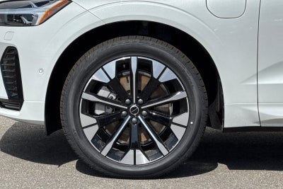 2026 Volvo XC60 Plug-In Hybrid T8 Plus