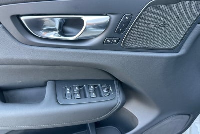 2026 Volvo XC60 Plug-In Hybrid T8 Plus