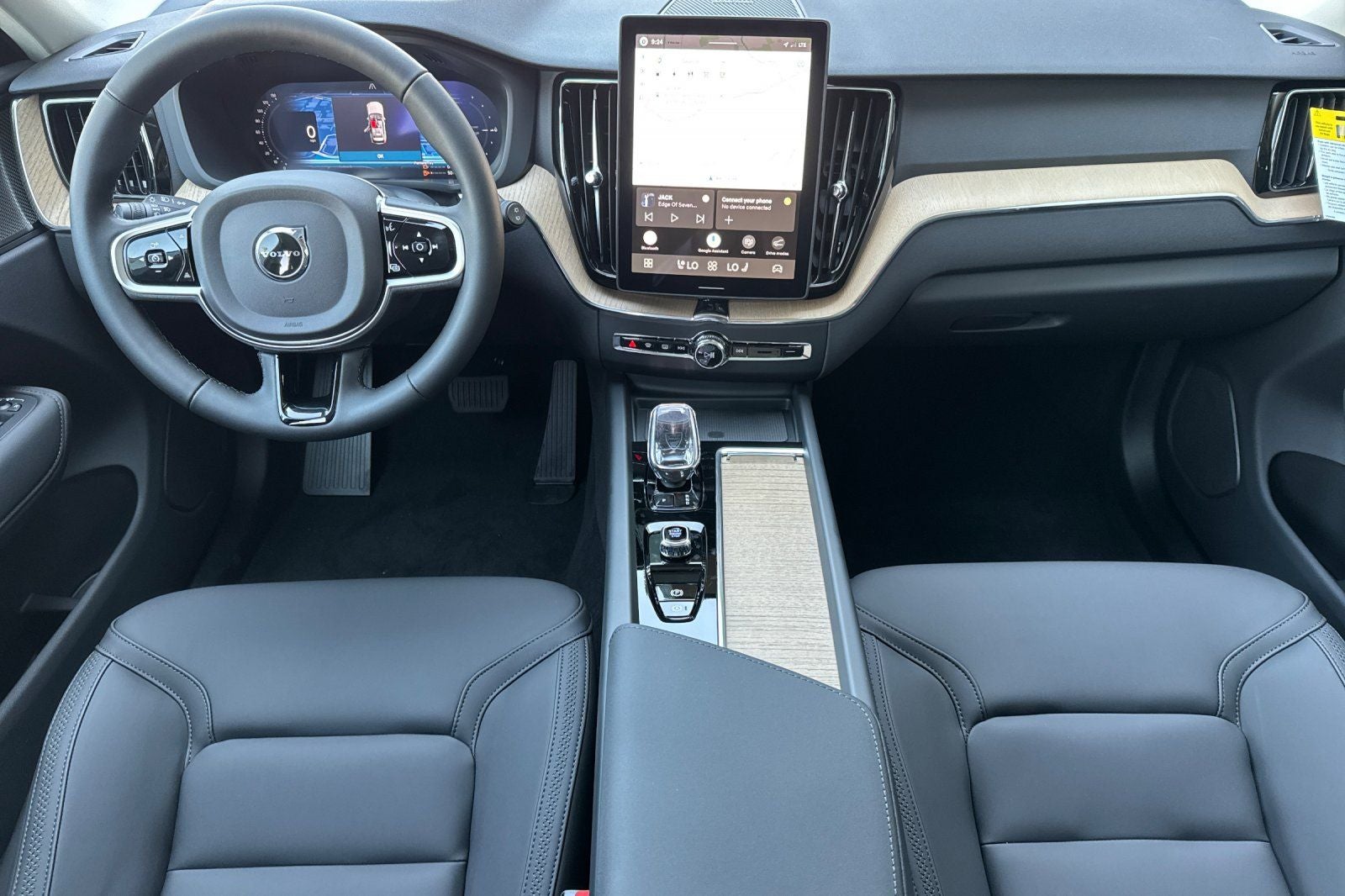 2026 Volvo XC60 Plug-In Hybrid T8 Plus